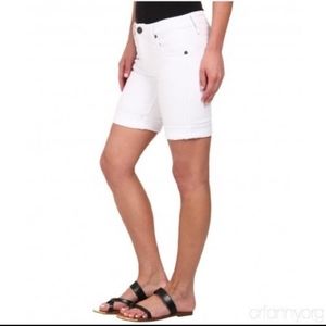 Kut from the Kloth Catherine Boyfriend shorts